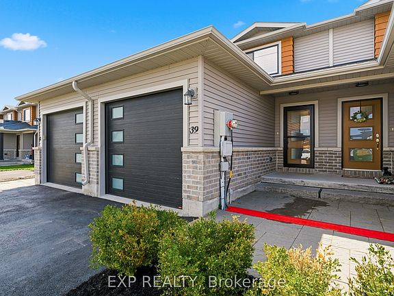 4th image of 39 Ridgeway Pl