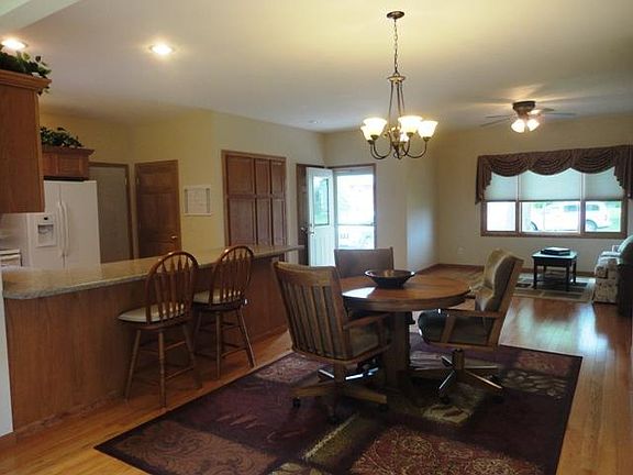 4th image of 1704 Kemble Dr