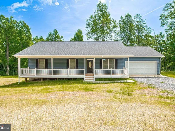 6 Lee Ridge Ln, Chester Gap, VA 22623