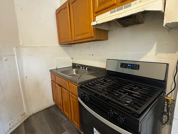 4th image of 1857 Prospect Pl #1