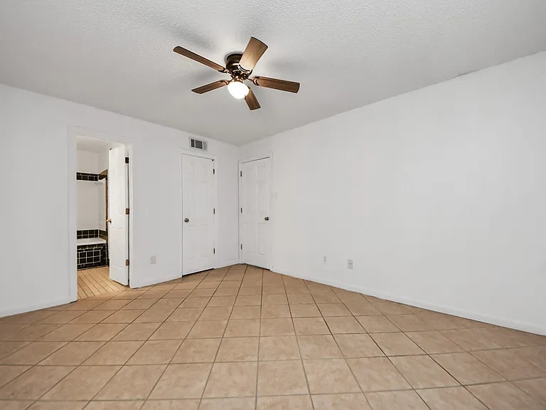 17331 Red Oak Dr #55 — Photo 3