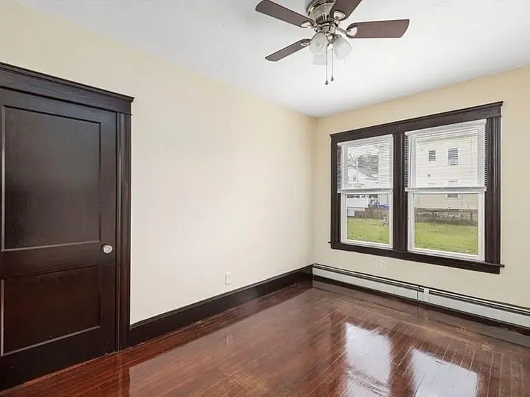 182 Juniper St #1 — Photo 4