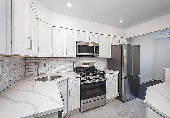 4th image of 32-17 75th St #3