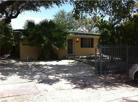 1st image of 2961 Catalina St
