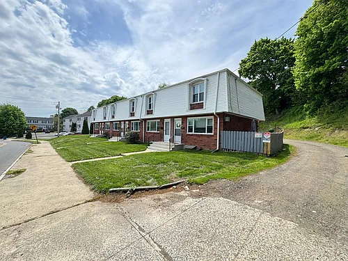 87 Warwick St Photo 1