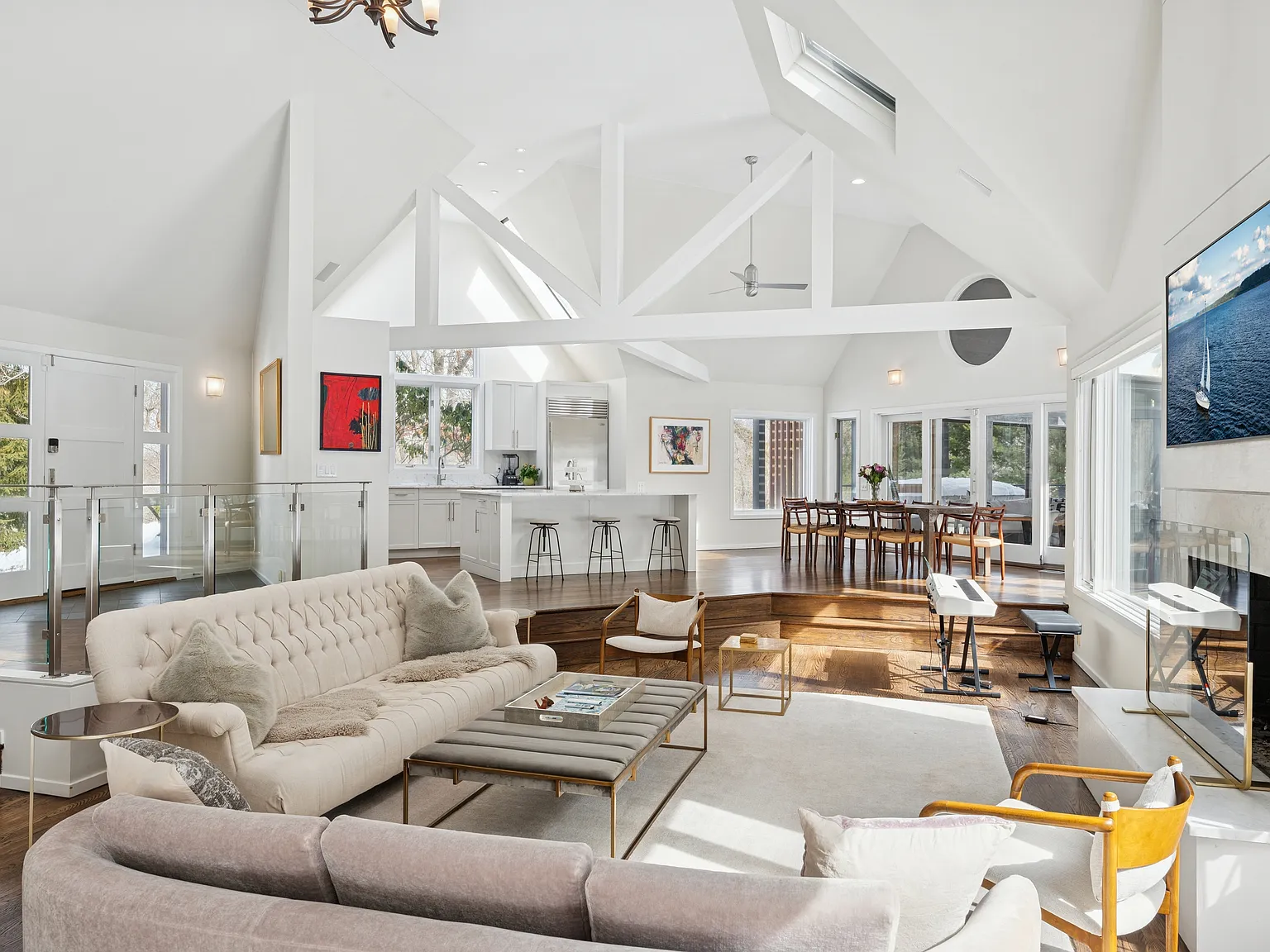 Private Five Acre Retreat — Photo 4