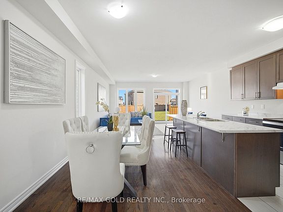 4th image of 145 Adventura Rd