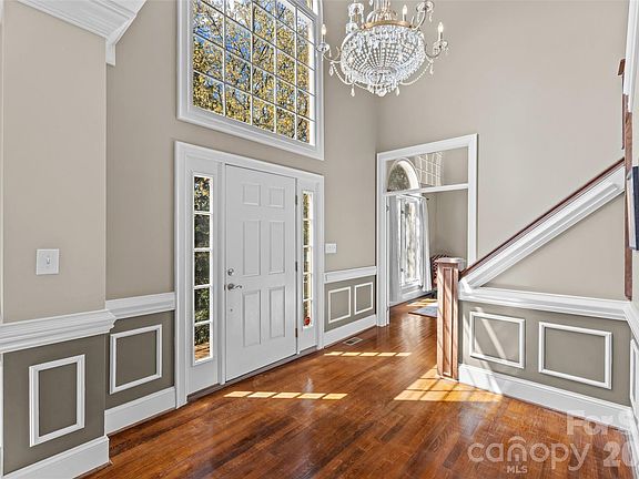 5th image of 3711 Surry Ridge Ct