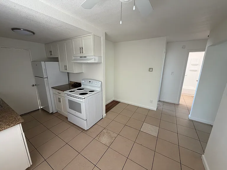 927 Fitzuren Rd #0 — Photo 5