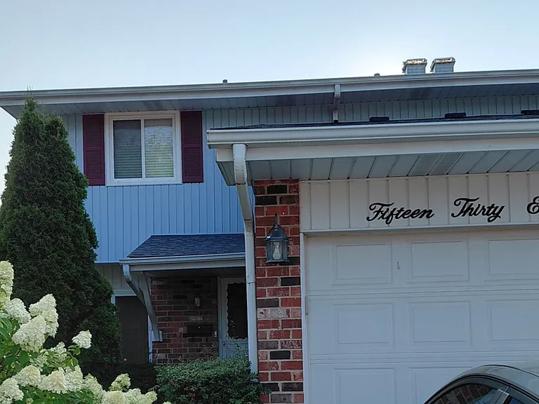1538 Coloma Ct N — Photo 1