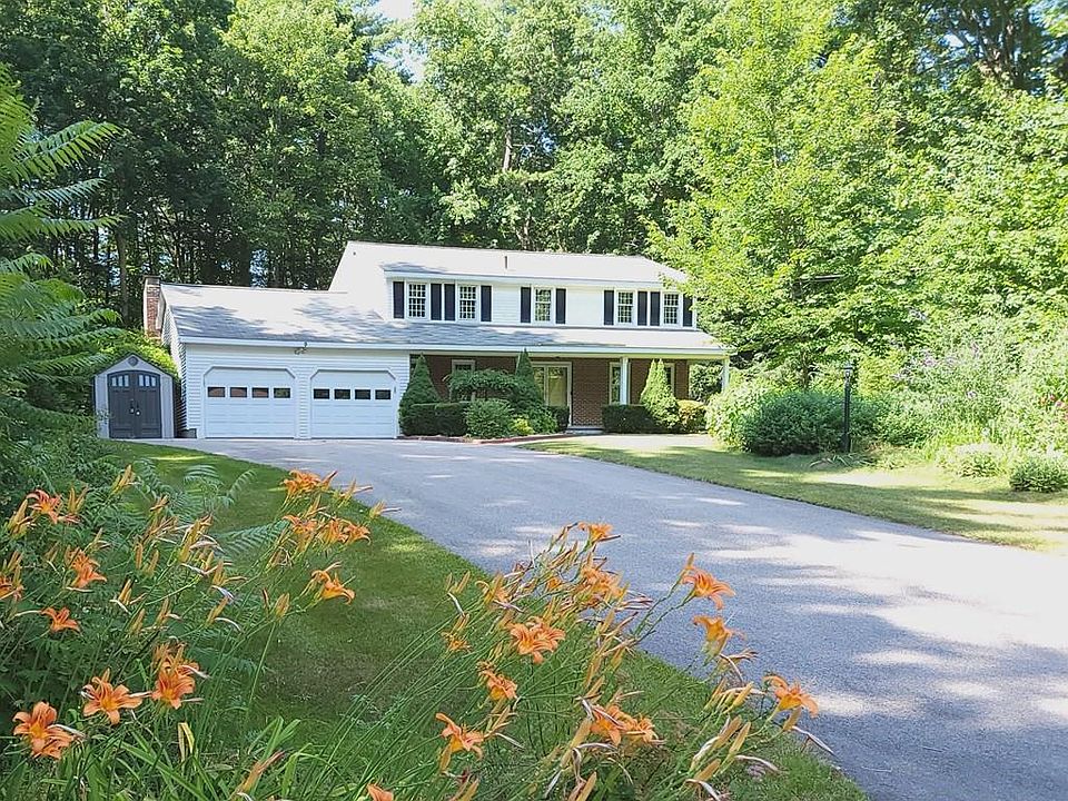 1st image of 9 Fairway Dr