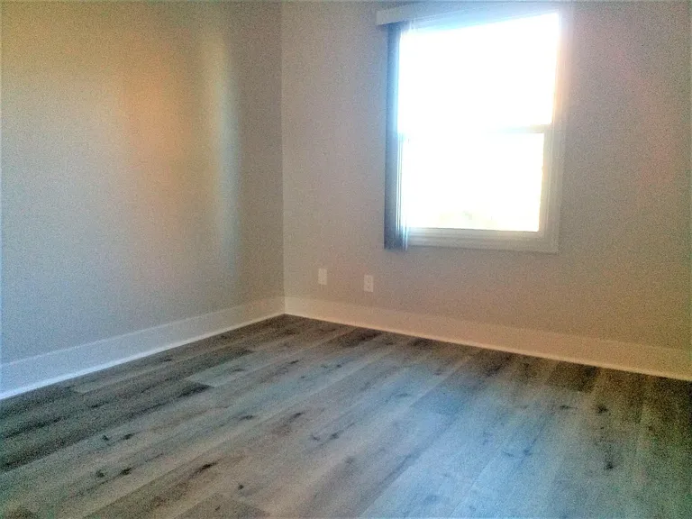 11230 Camarillo St #201 — Photo 14