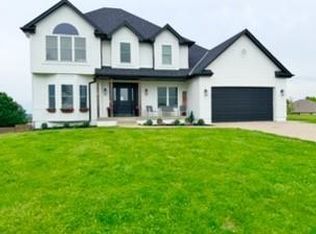 715 S Minter Rd, Grain Valley, MO 64029