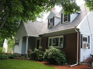 12 Sawyer Rd, North Andover, MA 01845