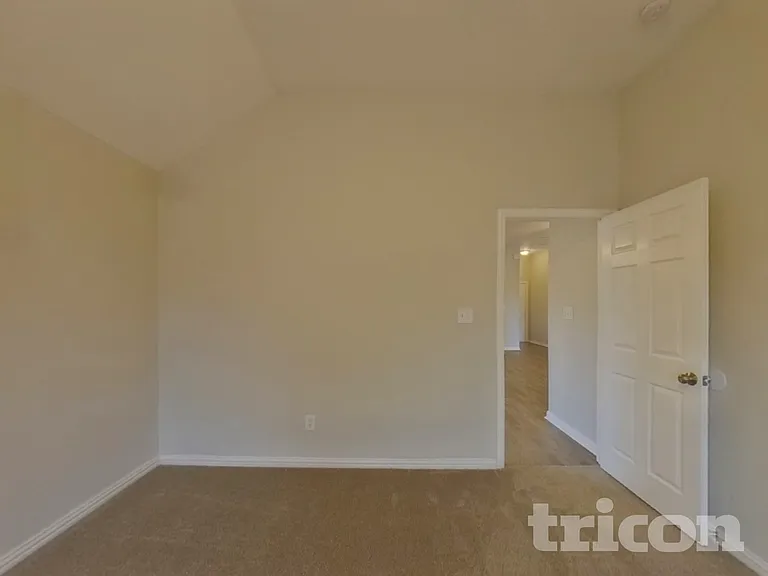 5413 Frank Ln — Photo 7