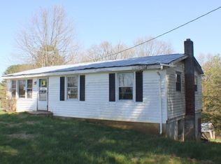 1810 Snow Hill Rd, Galax, VA 24333