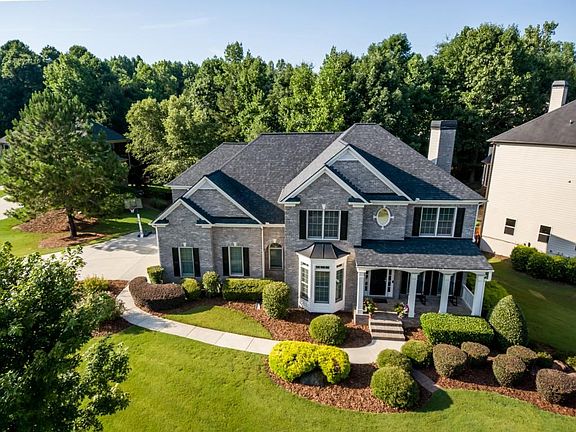 2nd image of 124 Olde Heritage Way