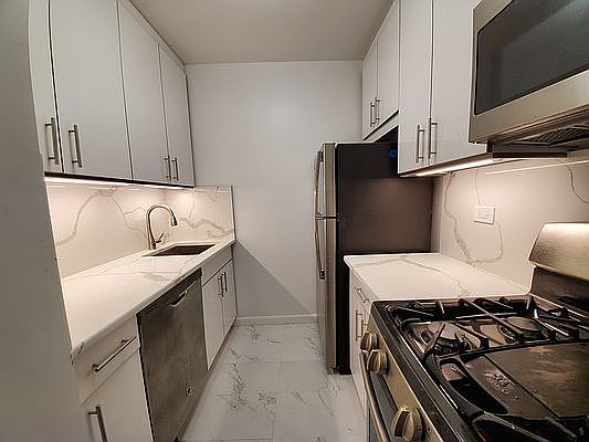 1st image of 630 1st Ave APT 15J
