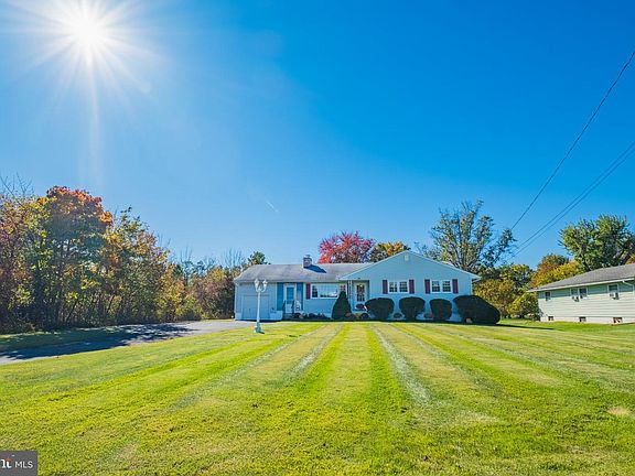 2nd image of 215 Pennington Lawrenceville Rd