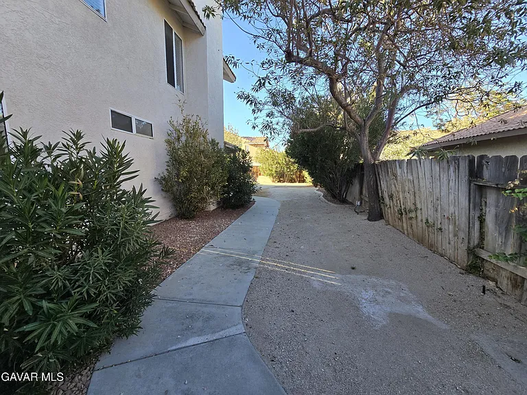 2007 Willowbrook Ave #2007 — Photo 8