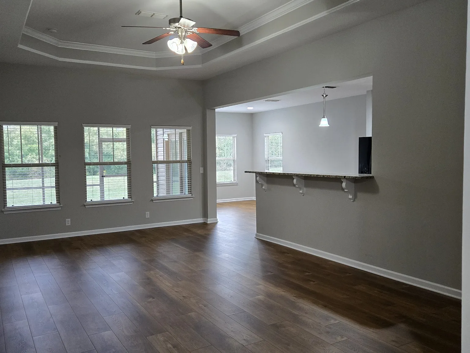 3 bed, 1624 sqft, $2,245 — Photo 3