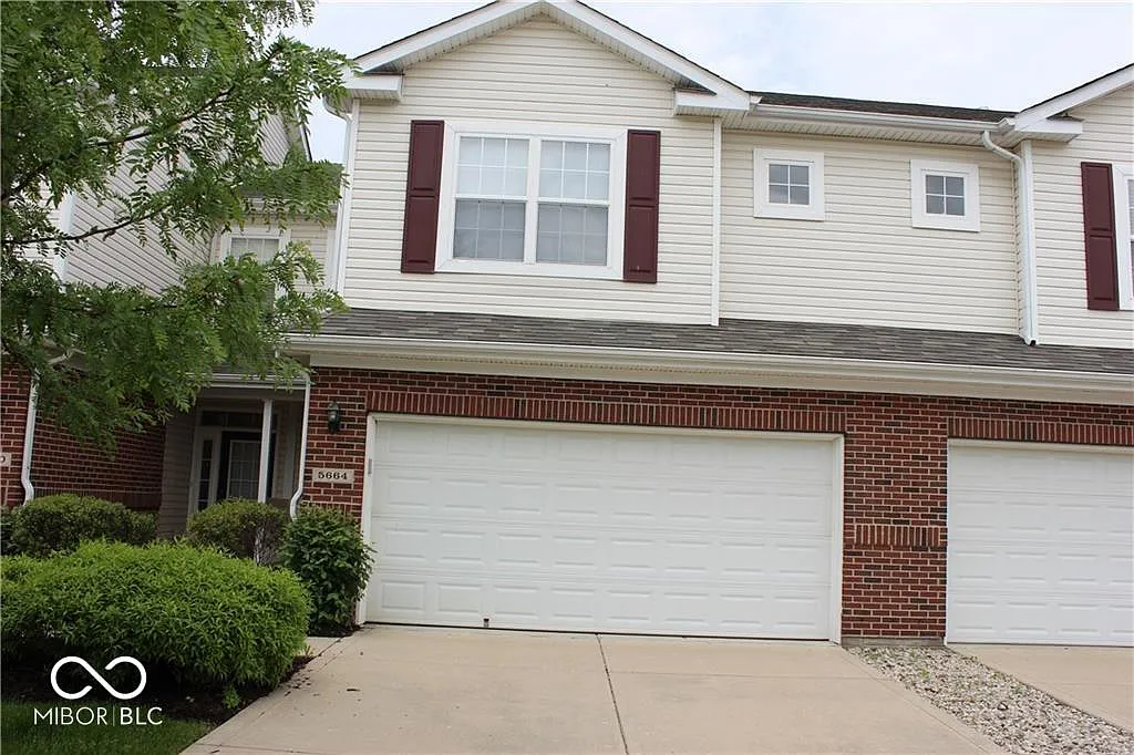 2 bed, 2.5 bath, 1479 sqft, $1,950 — Photo 1