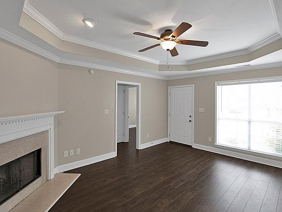 4th image of 7543 Spencer Ln