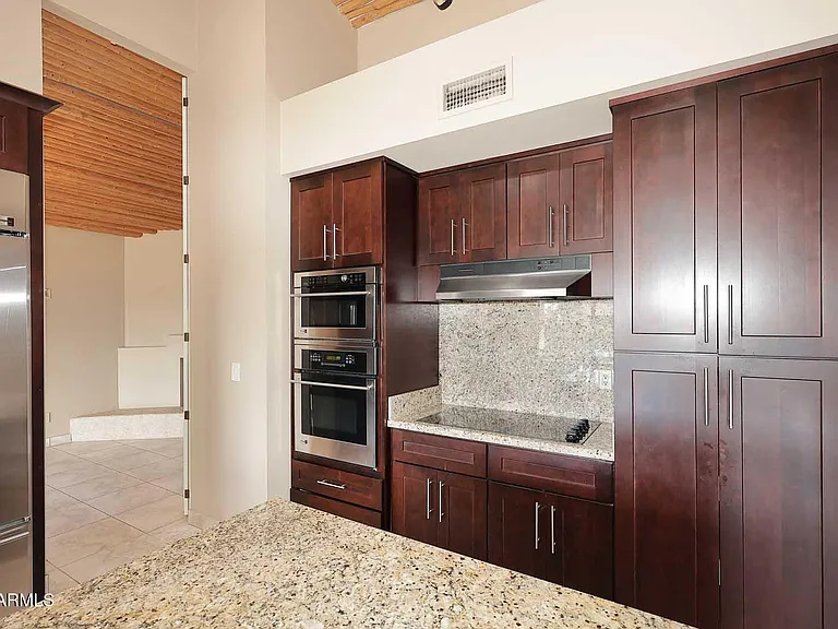 9969 E Bayview Dr — Photo 16
