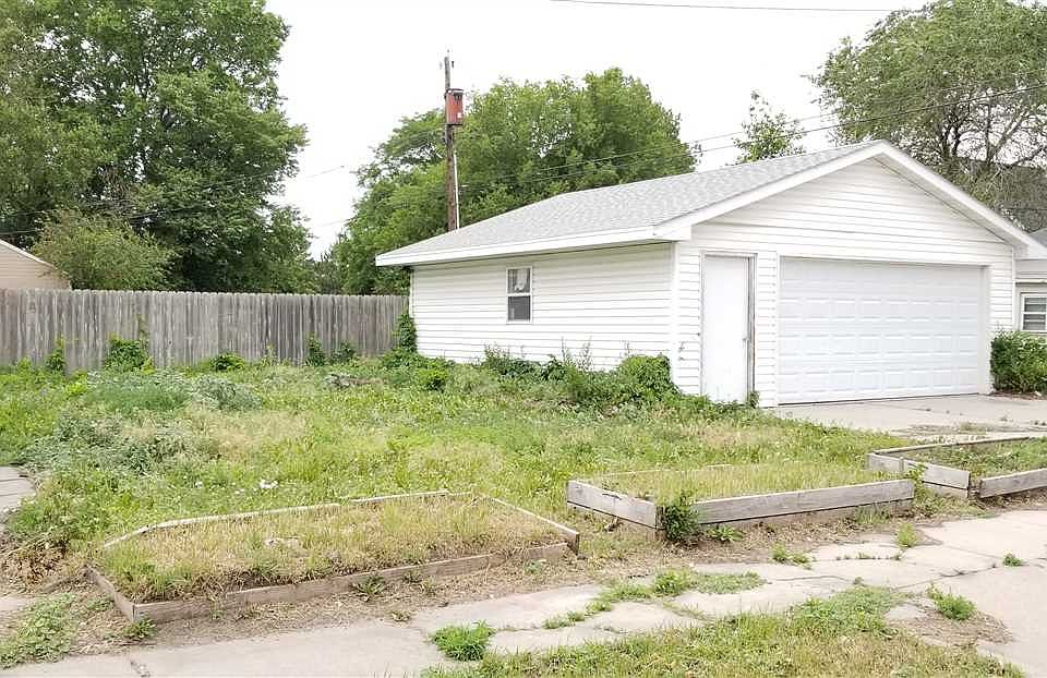 2nd image of 1503 W 5th St