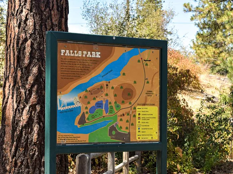 The Overlook at Falls Park — Photo 32
