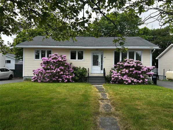 47 Logy Bay Road, St. John's, NL A1A2V3