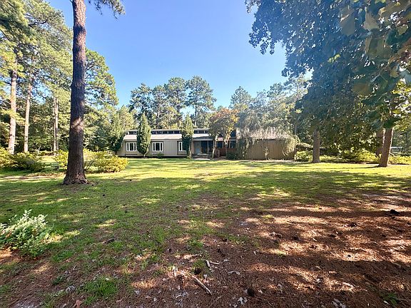 2nd image of 1468 Ridge Rd
