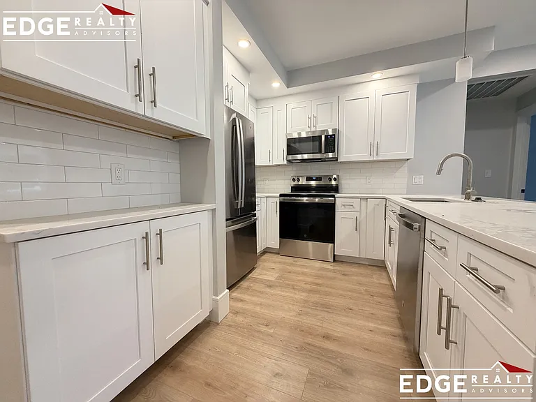 124 Kenrick St #8A — Photo 2
