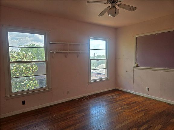 2nd image of 3001 Jack Cook Dr