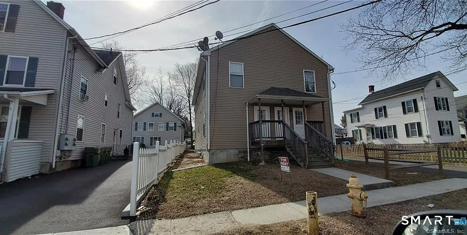 18 Montgomery St #2