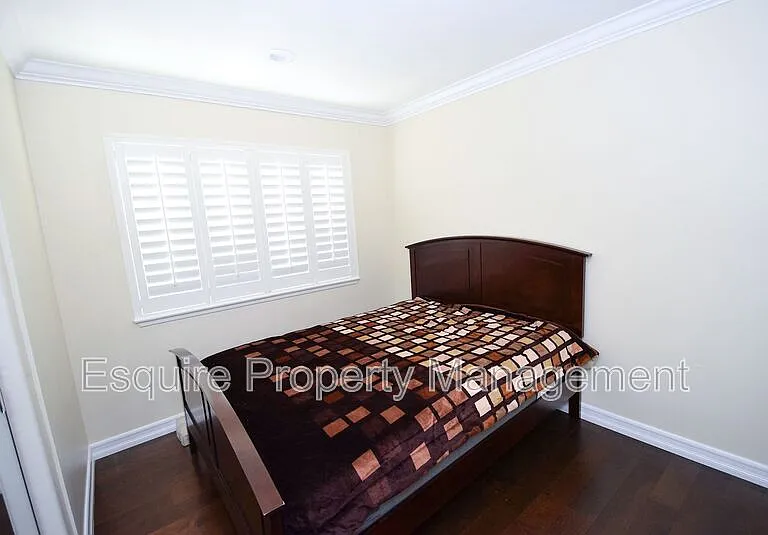 341 Julian St — Photo 7