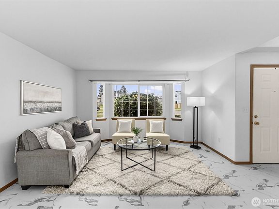 4th image of 8814 Rosario Court SE