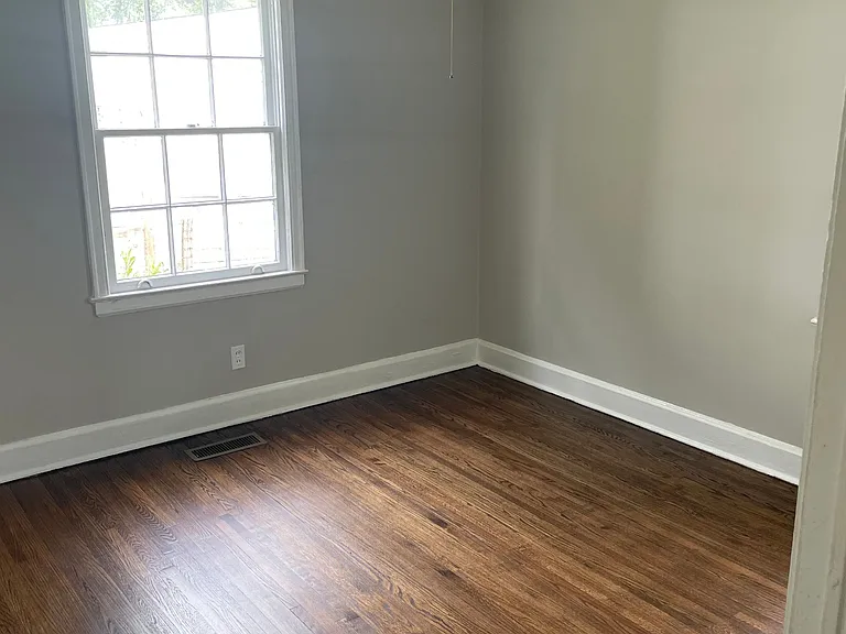 829 Everett Pl — Photo 5