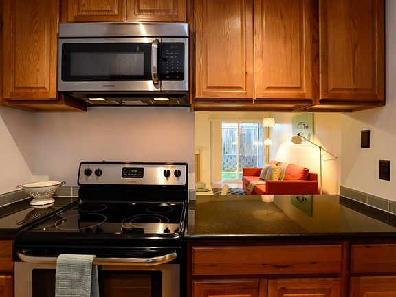 5th image of 3302 I St NE APT A104
