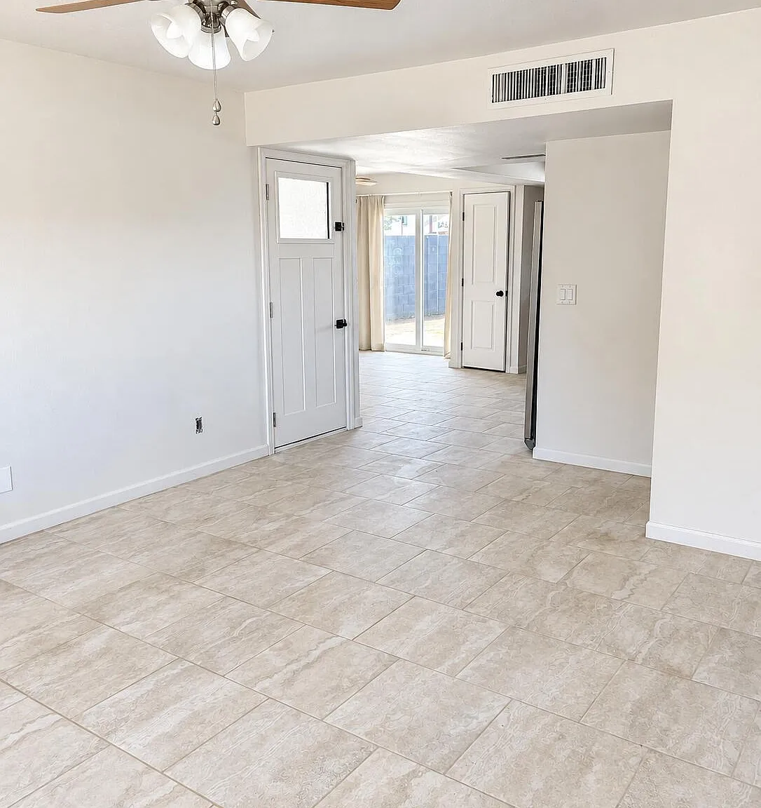 4 bed, 1278 sqft, $2,500 — Photo 4