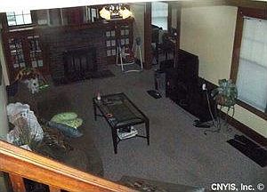5th image of 260 Croly St