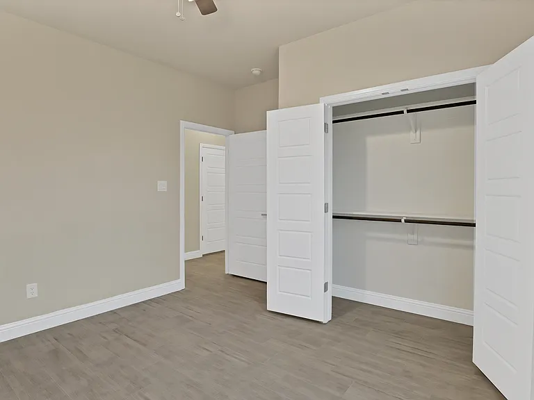 5618 Barkridge Dr — Photo 22