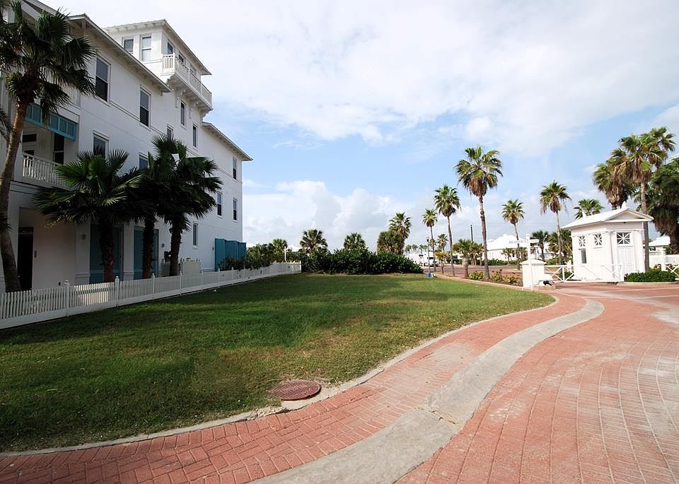 1st image of 8243 Breakers Blvd