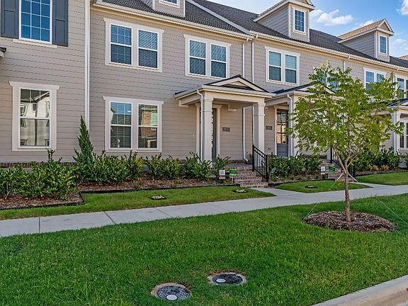 3rd image of 8894 Scarp Hill Ln