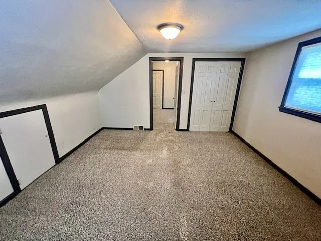 619 W La Claire Ln — Photo 6