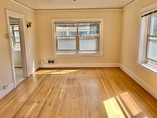 Belmont Apartments Photo 1