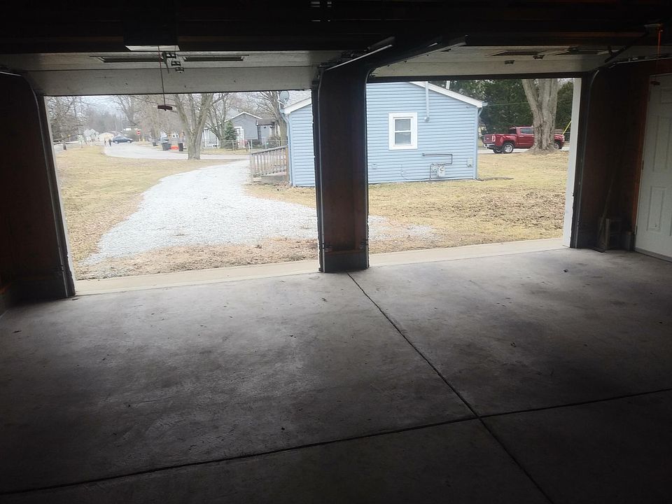 2nd image of 290 Circle Dr