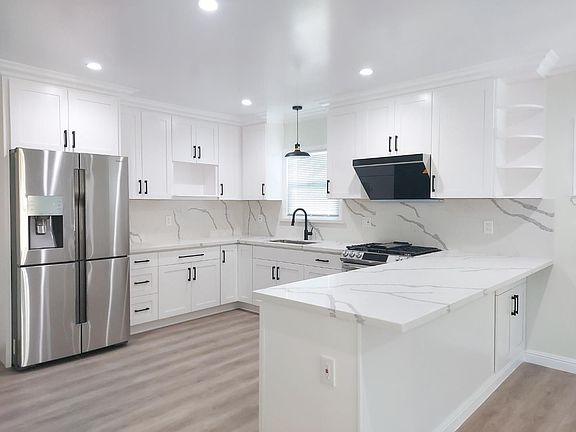 4th image of 679 Brooklyn Ave