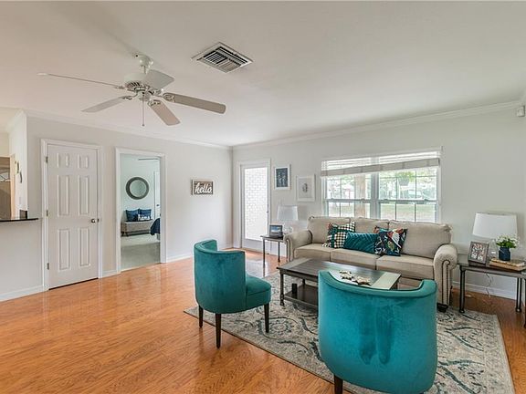 4th image of 10601 Carrollwood Dr