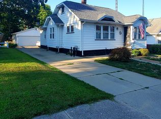 988 Ireland Ave, Muskegon, MI 49441